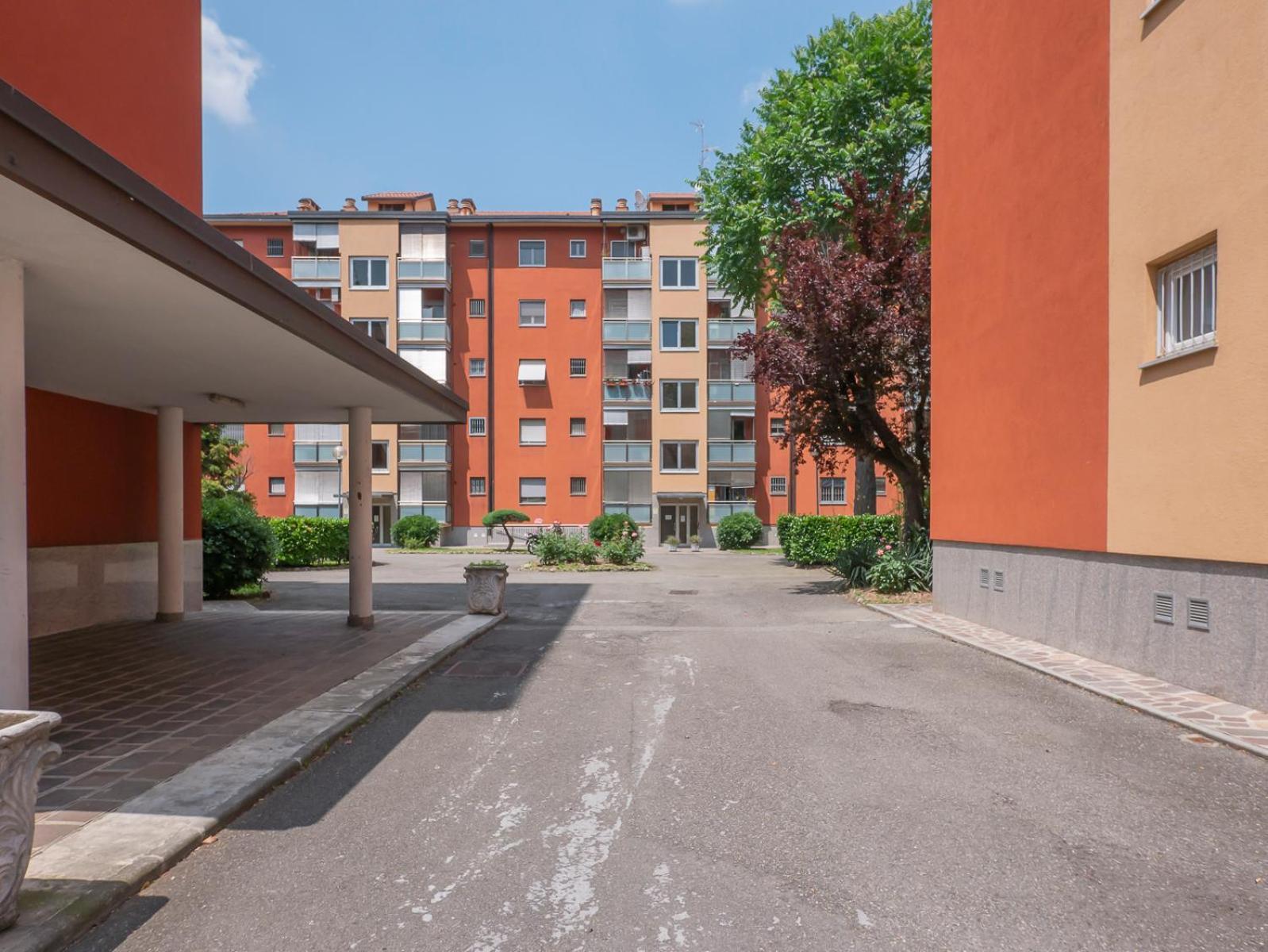 Appartamento Ampio E Luminoso Appartamento, Posto Auto Gratuito - Quarenghi Milano